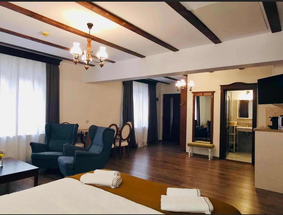 Hotel Old Town Cataleya à Sibiu Extérieur photo