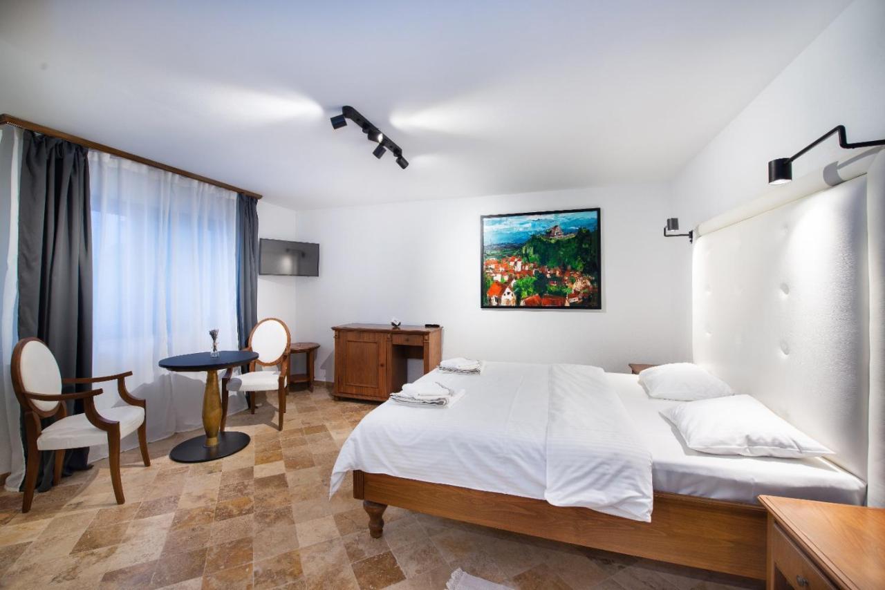Hotel Old Town Cataleya à Sibiu Extérieur photo